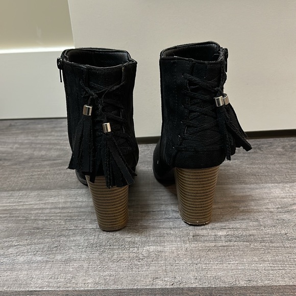 Rue 21 Black Suede Ankle Boots Size 7 - Picture 3 of 6